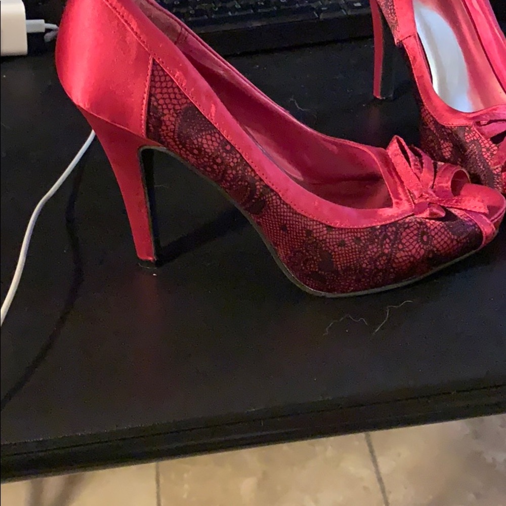 Heals - Picture 2 of 2